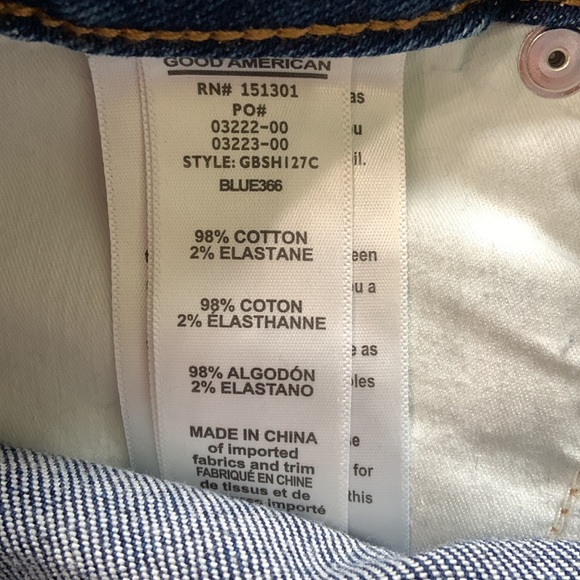 Good American Bombshell Shorts, size 27 - Picture 6 of 6